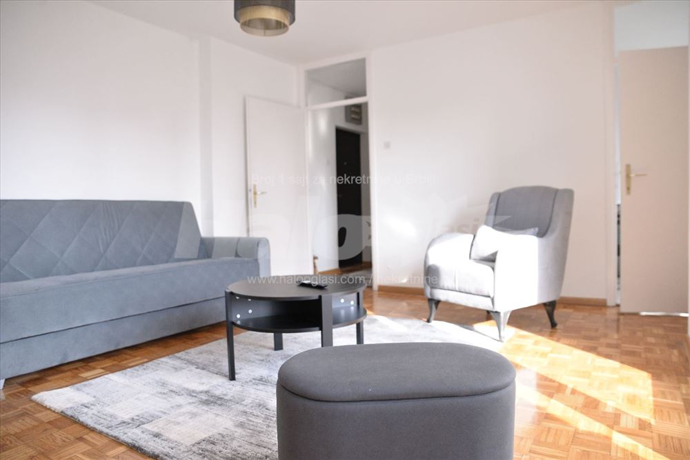 Blok 34 (studenjak), dvosoban, renoviran i svetao — 3