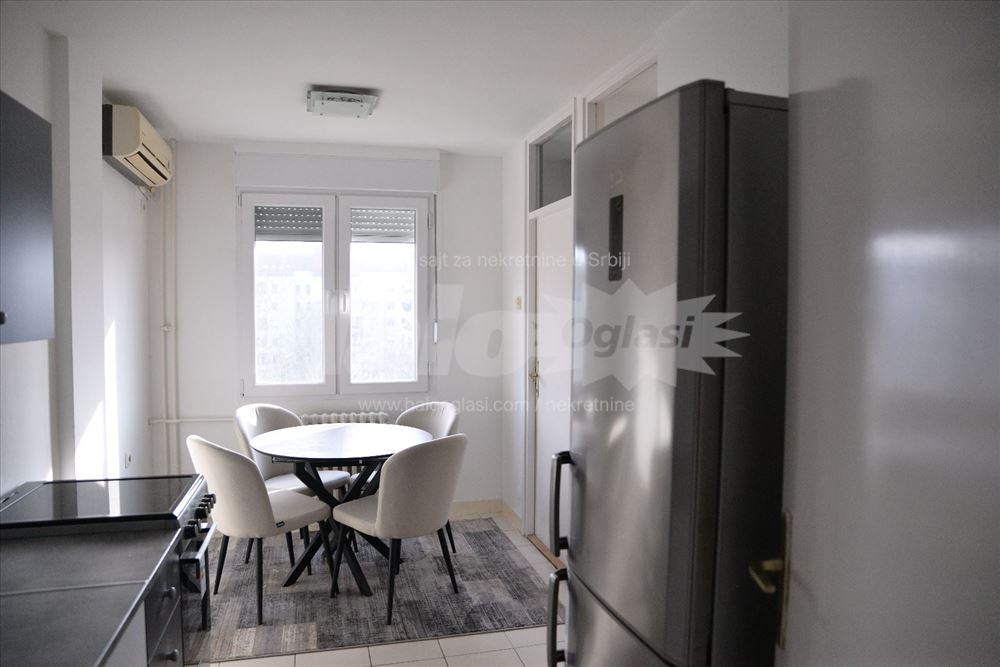 Blok 34 (studenjak), dvosoban, renoviran i svetao — 5