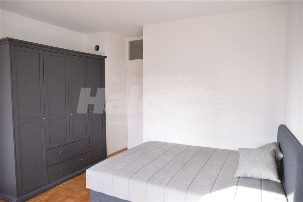 Blok 34 (studenjak), dvosoban, renoviran i svetao — 13