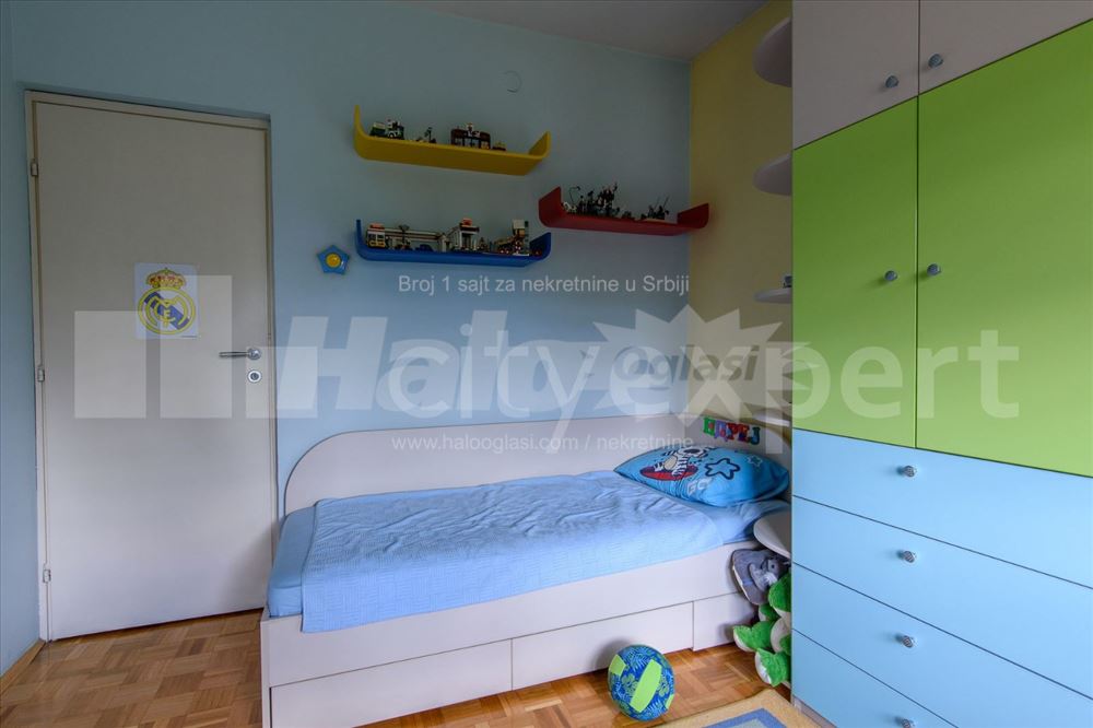 Blok 37a Cetvorosoban Zuta fasadna cigla — 9