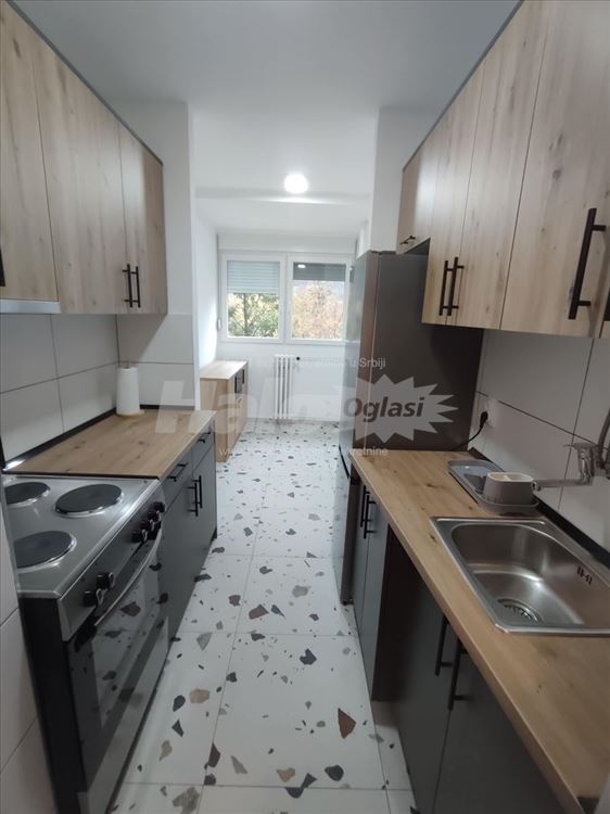 Blok 4, Pariske komune, 2.5 renoviran — 3