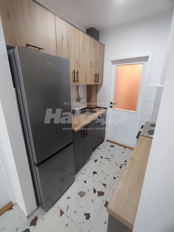Blok 4, Pariske komune, 2.5 renoviran — 5
