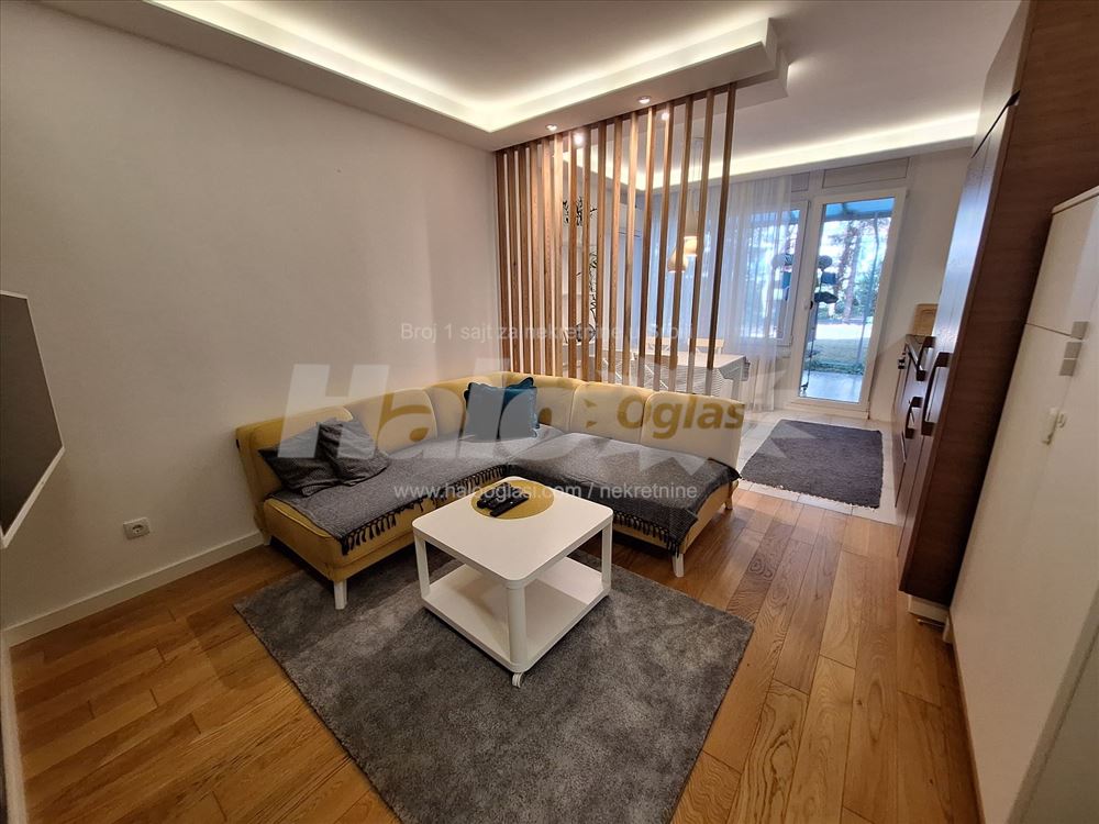 Blok 45 – Kvalitetno opremljen stan 53m² sa BAŠTOM — 4