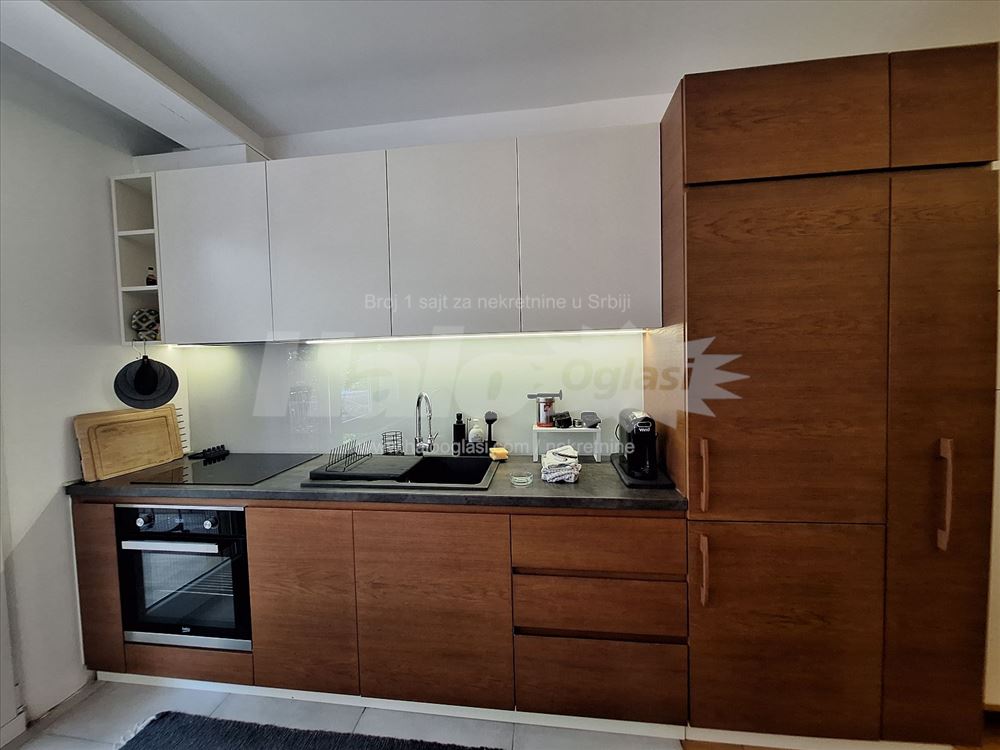 Blok 45 – Kvalitetno opremljen stan 53m² sa BAŠTOM — 6