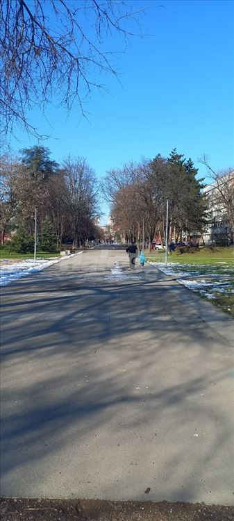 Blok 45 Nehruova, Savski kej, stan sa baštom — 4