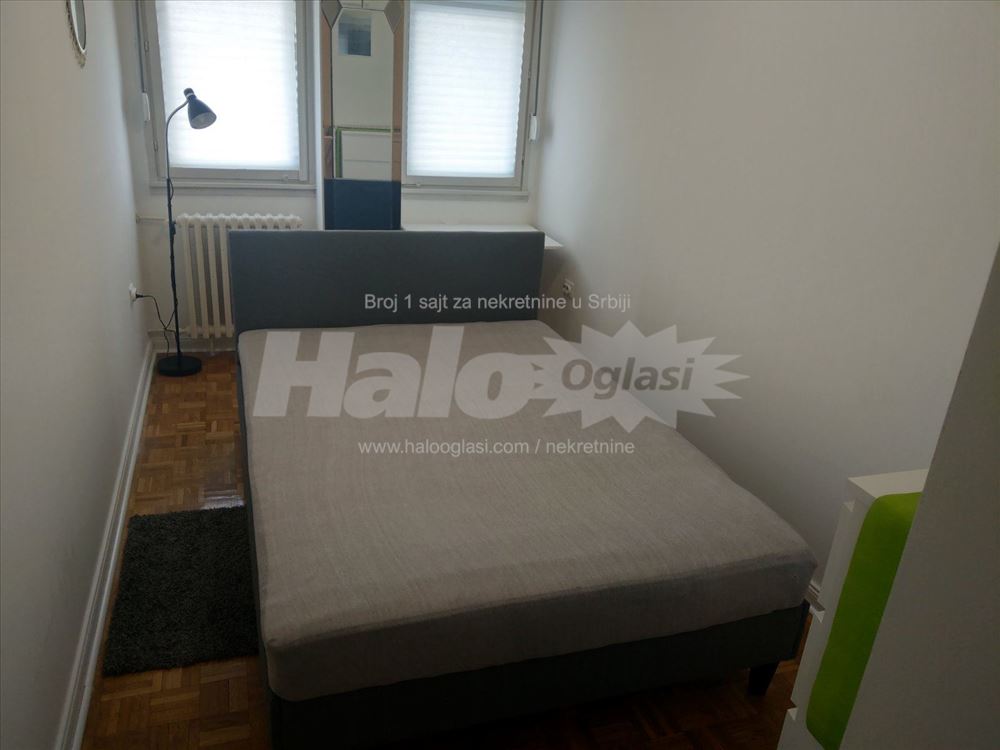 Blok 45, preko puta Doma zdravlja — 7