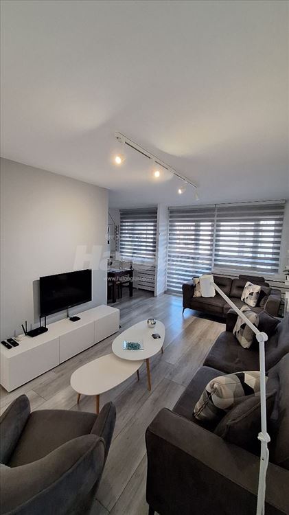 Blok 61, 87kvm, lux renoviran,  odmah useljiv — 12