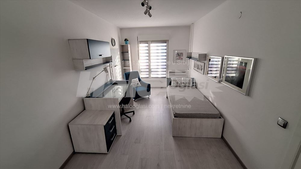 Blok 61, 87kvm, lux renoviran,  odmah useljiv — 14