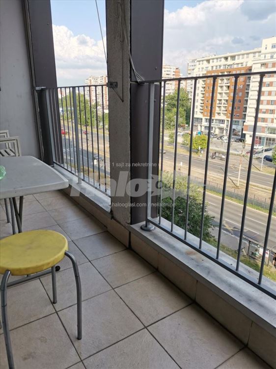Blok 61, LUX, u novijoj zgradi — 7