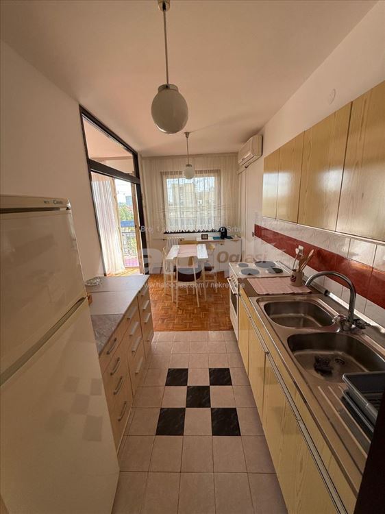 Blok 61, trosoban, 84 m2, vlasnik — 4