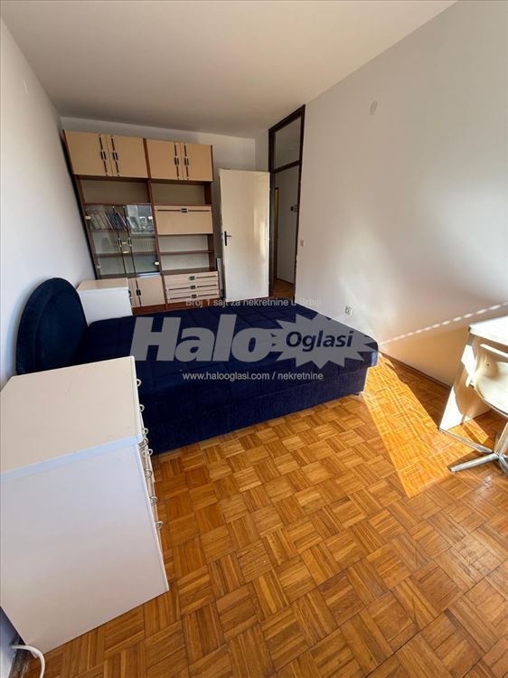 Blok 61, trosoban, 84 m2, vlasnik — 12