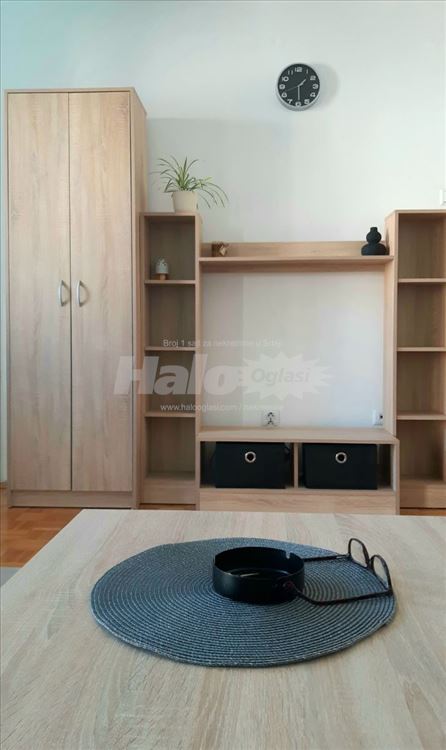 Blok 62, namešten, odličan — 4