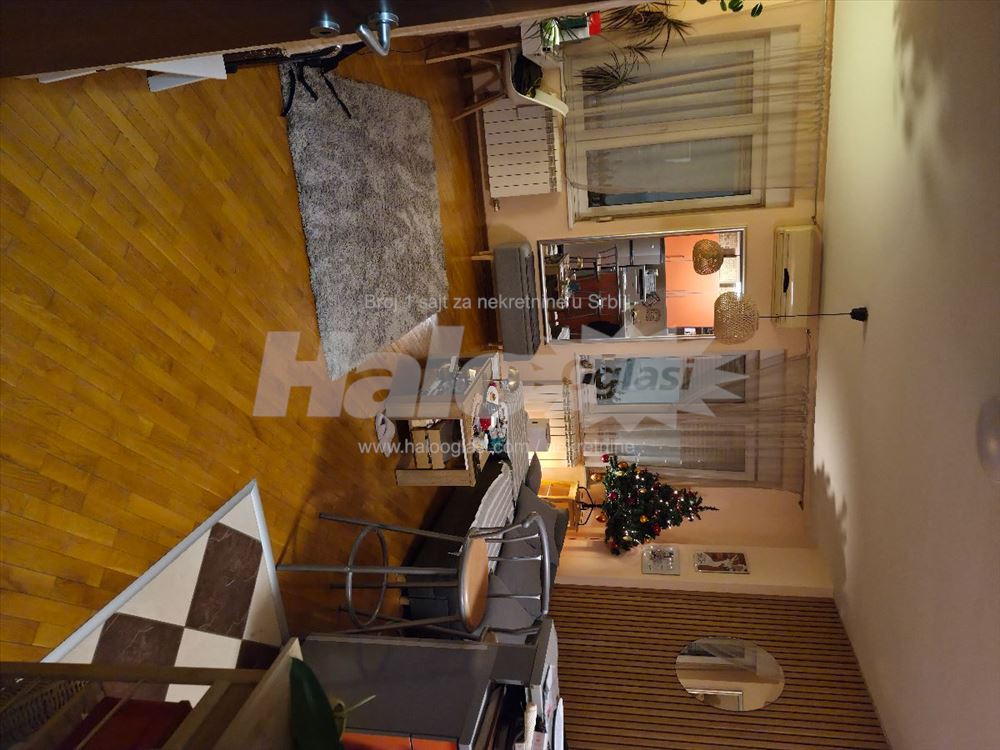 Blok 63, prkoputa TC Piramida, 35 m² — 2