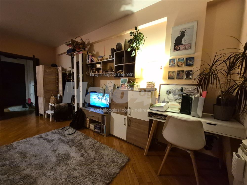 Blok 63, prkoputa TC Piramida, 35 m² — 3