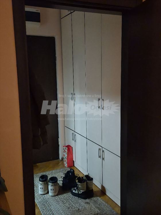 Blok 63, prkoputa TC Piramida, 35 m² — 9