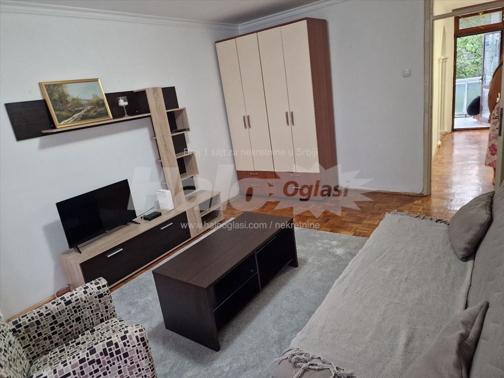 Blok 70, renoviran, četvorospratnice — 4