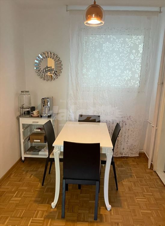 Blok 70a, 2.5 soban, namešten — 6