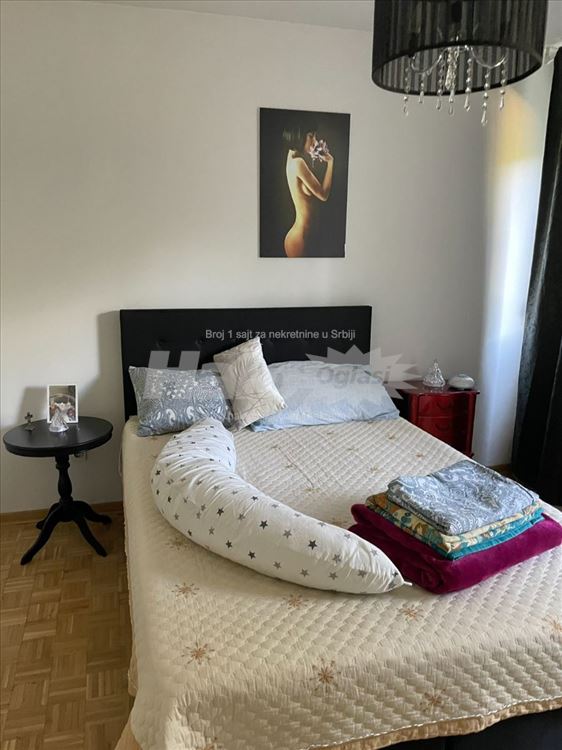 Blok 70a, 2.5 soban, namešten — 7