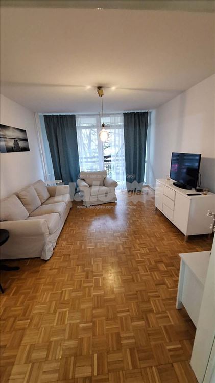 Blok 70a, 2.5 soban, namešten — 14