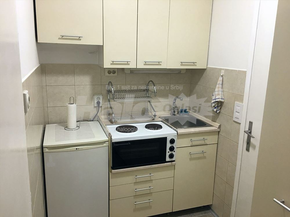 Bogoslovija, Garsonjera 19m2, izdajem — 10