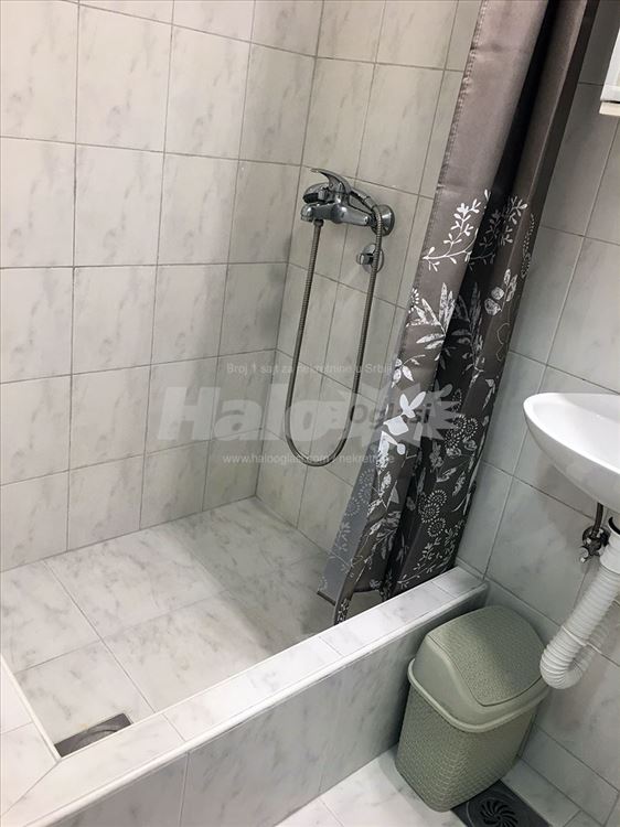 Bogoslovija, Garsonjera 19m2, izdajem — 13