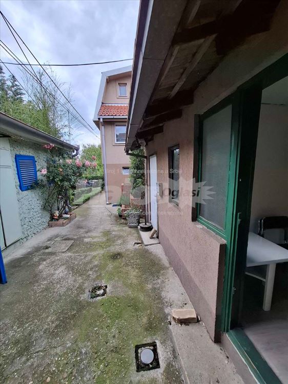 Bogoslovija,Garsonjera — 5