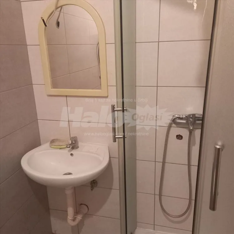 Borča, dvoiposoban stan — 7