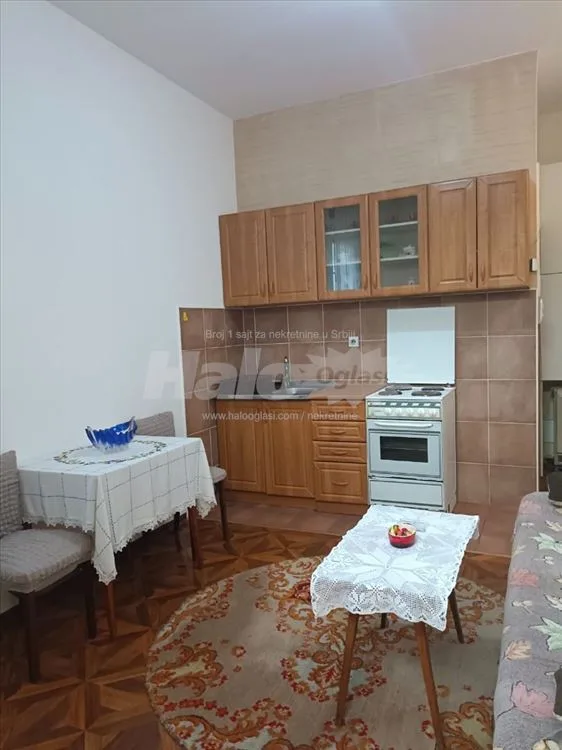 Borča, garsonjera — 2