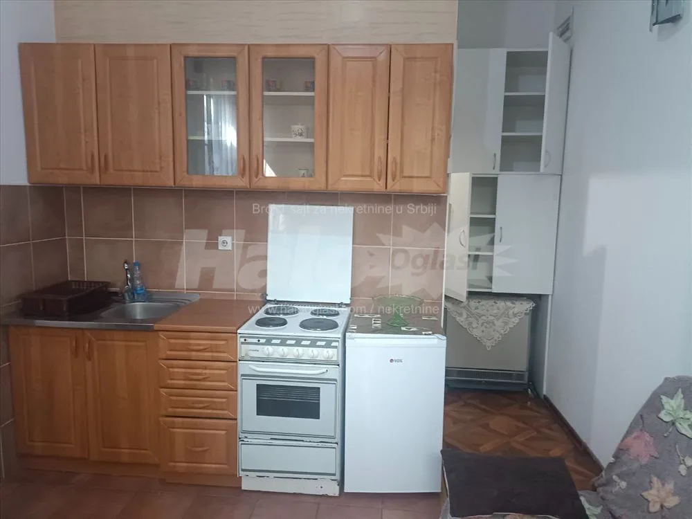 Borča, garsonjera — 3