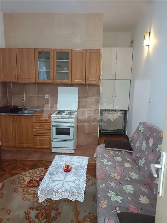 Borča, garsonjera — 9