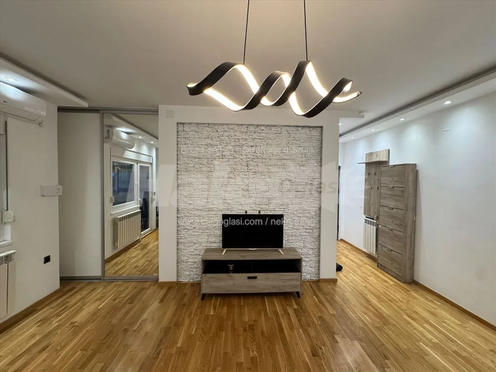 Borča Lux 2.0 — 14