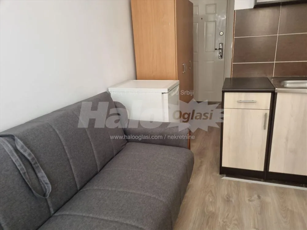 Borča-nov lep namesten stan,stan aut 95,96, 85 — 3