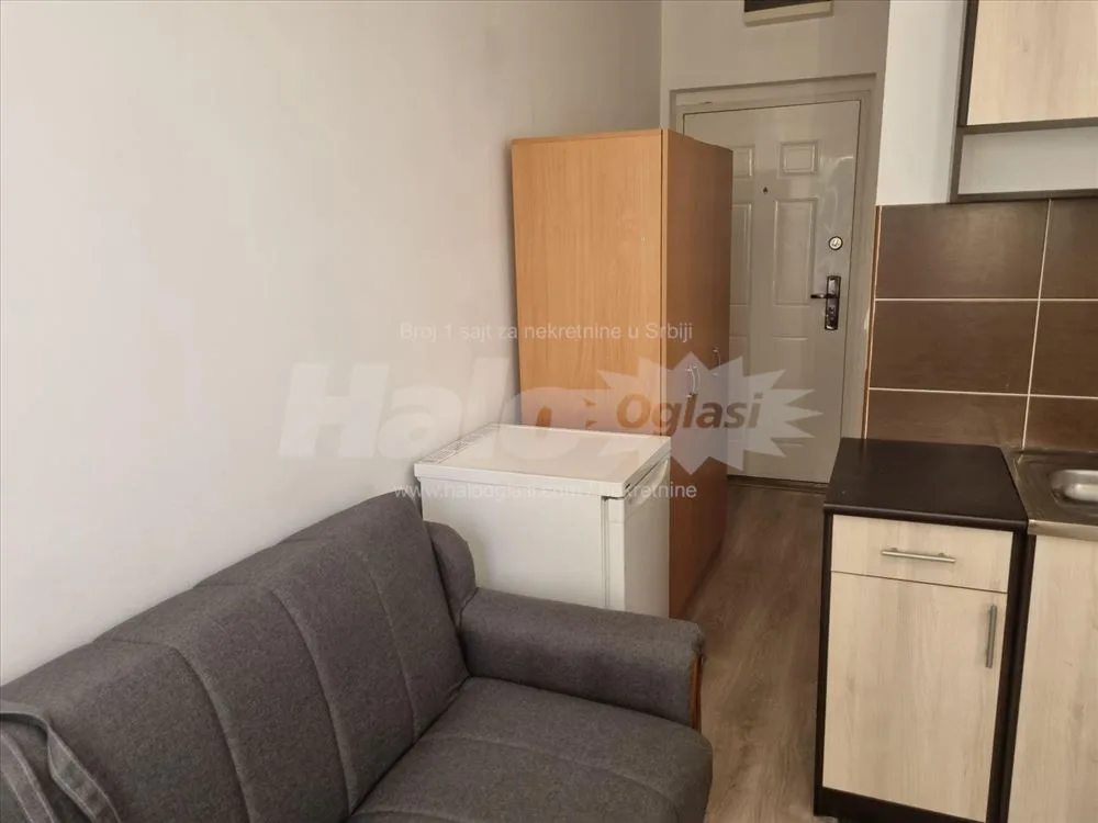 Borča-nov lep namesten stan,stan aut 95,96, 85 — 7