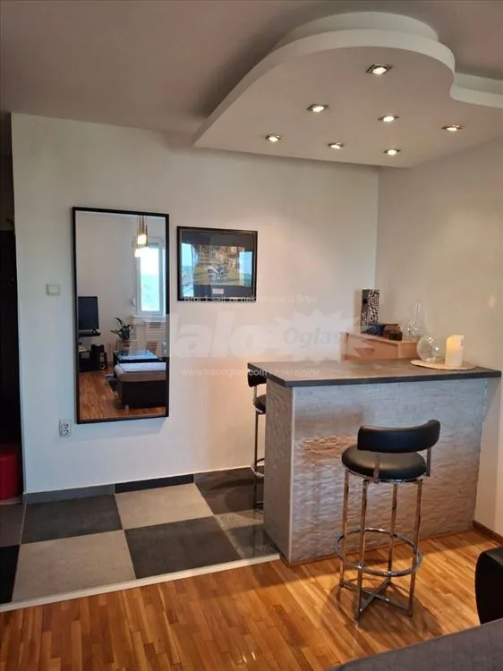 Borča, okretnica, uknjižen, 75 m², dve jedinice — 3