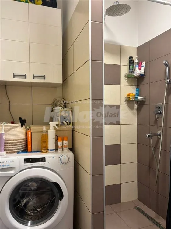 Borča, okretnica, uknjižen, 75 m², dve jedinice — 4