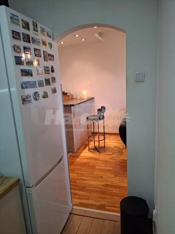 Borča, okretnica, uknjižen, 75 m², dve jedinice — 6
