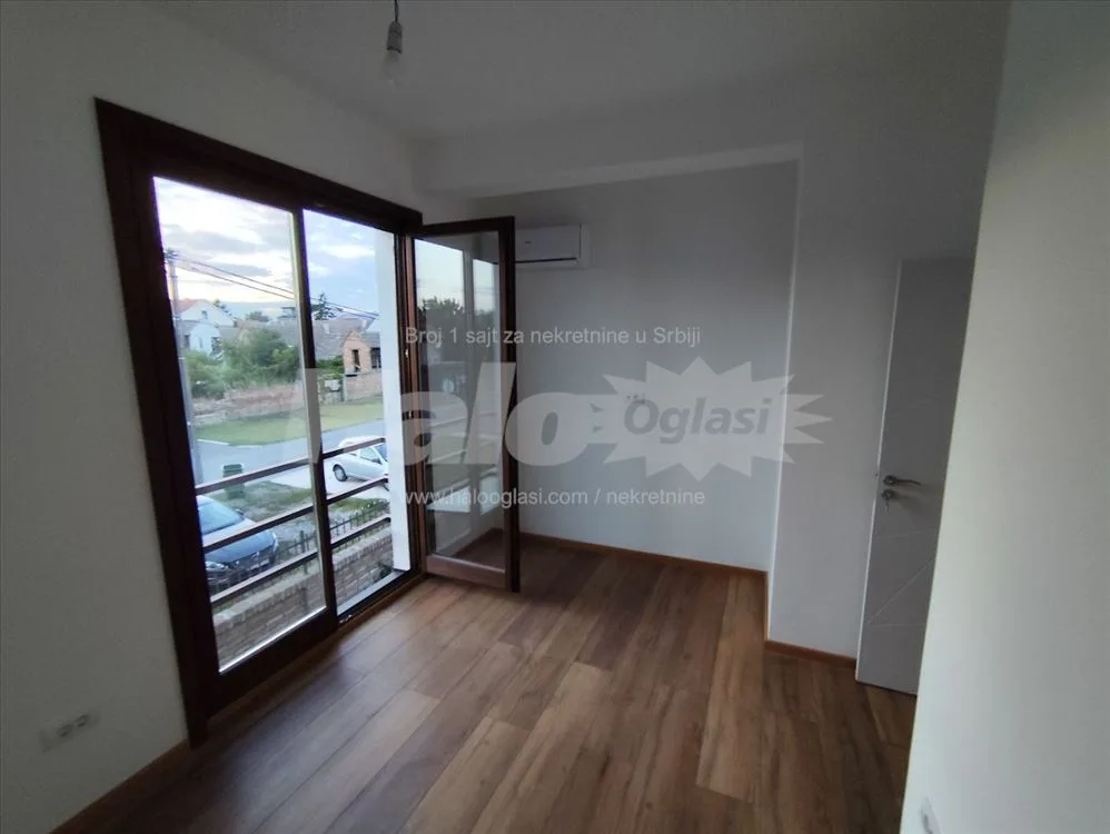 Borča,novogradnja 86m²,4-soban,dvorište,uknjižen — 6