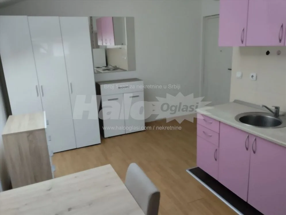 Borča nov lep namesten stan, aut 96,96,85 — 3