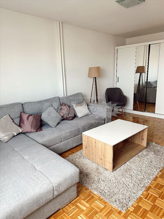 Botanička bašta, dvoiposoban stan 56m2 namešten — 3