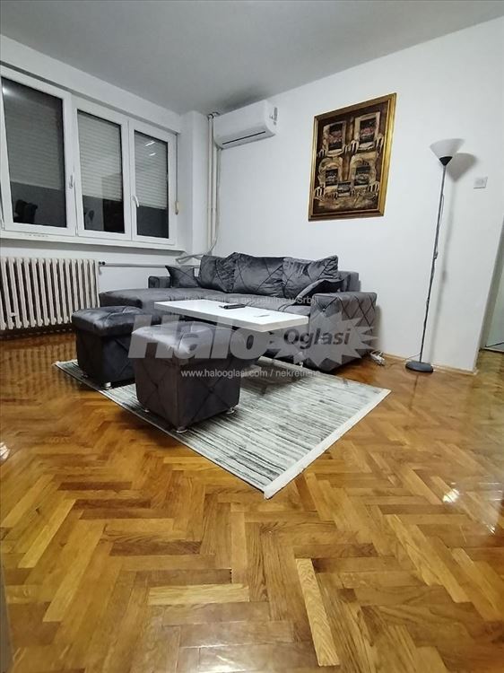 Botanička bašta, dvoiposoban stan — 6