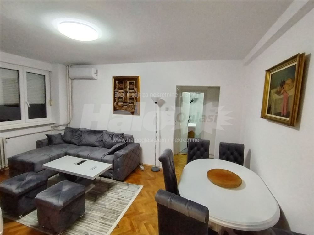 Botanička bašta, dvoiposoban stan — 9