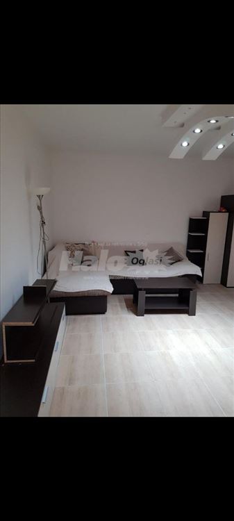 Brace Jerkivic 50m2 — 9