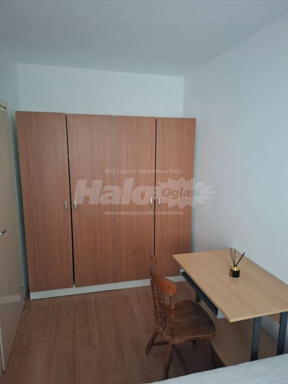 Braće Jerković; useljiv od 01.08; namešten; 56m² — 4