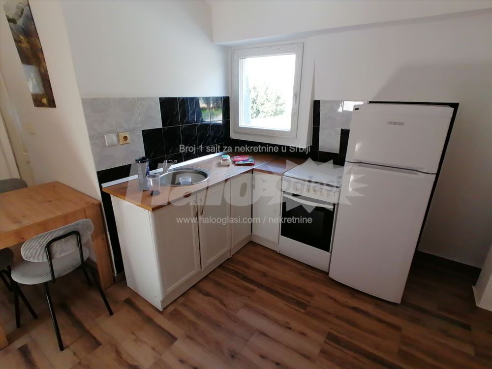 Braće Jerković izdaje se stan od 48 m2, renoviran — 5