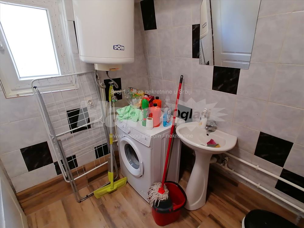 Braće Jerković izdaje se stan od 48 m2, renoviran — 8