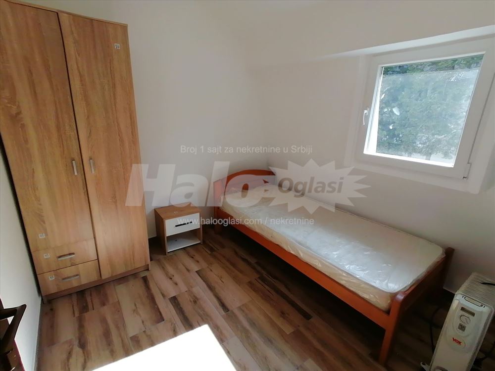Braće Jerković izdaje se stan od 48 m2, renoviran — 10
