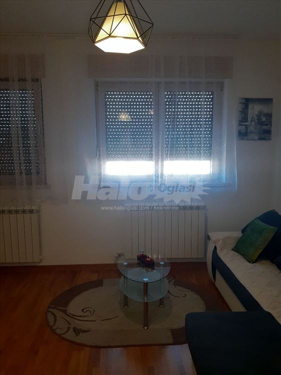Bulbuder, Krfska, odlična garsonjera. — 4