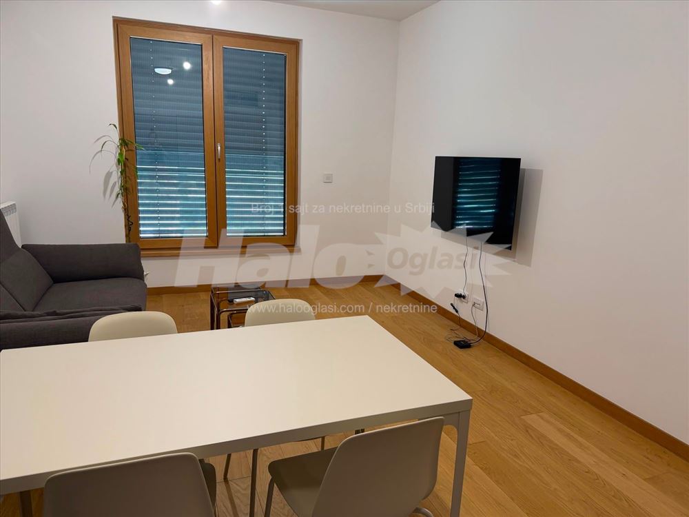 Bulevar heroja sa Košara 8 — 4