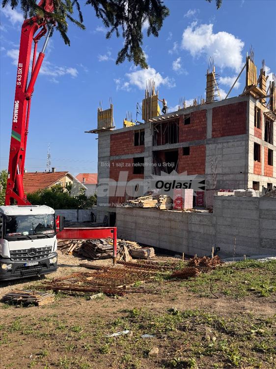 Bulevar JNA Jajinci 42m2 — 2