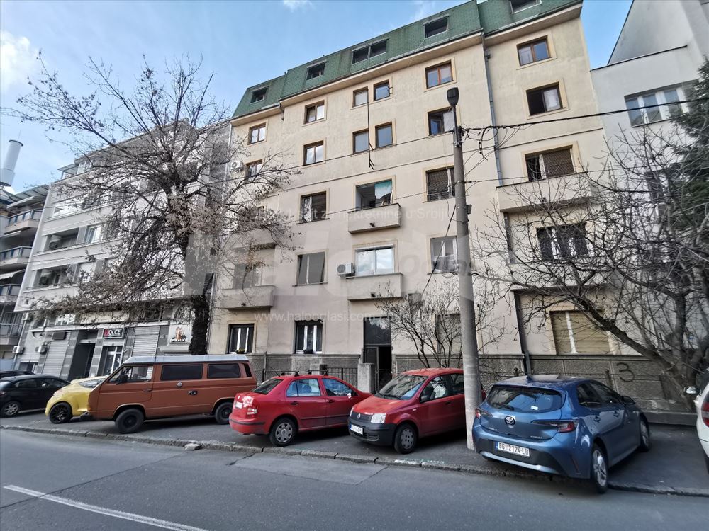 Bulevar kod Djerma, vlasnik — 11